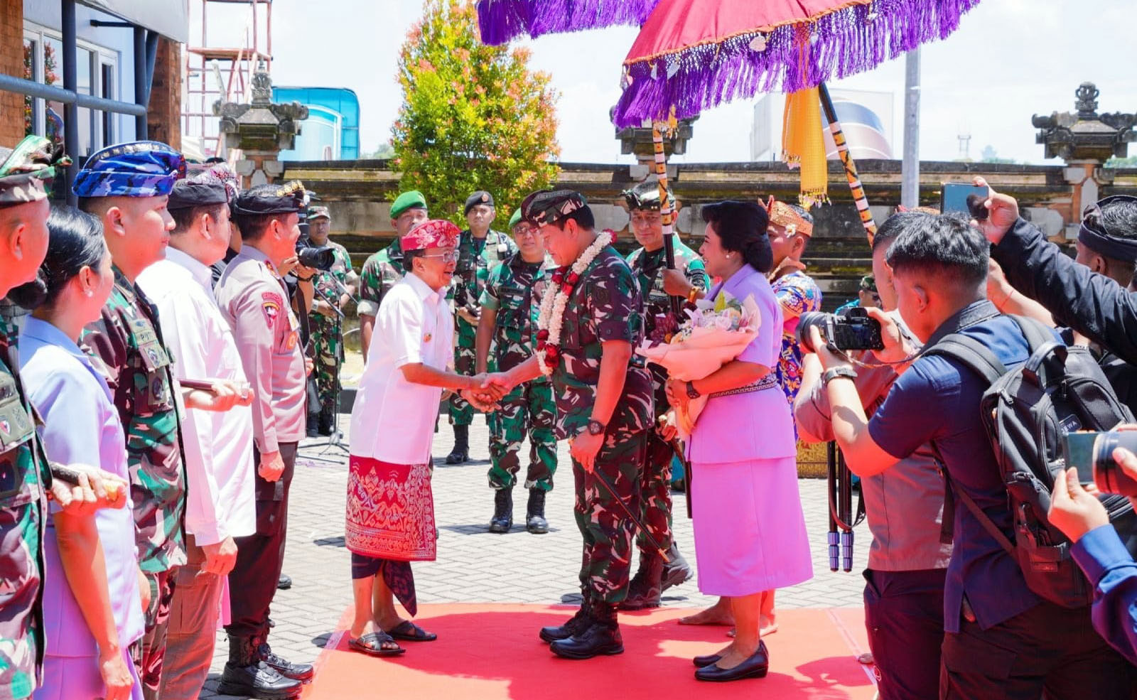 Panglima TNI Bersama Ketum Dharma Pertiwi dan Jajaran Kunjungan Kerja Ke Provinsi Bali foto dok.