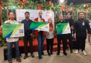 Para Wartawan diberikan BPJS ketenagakerjaan dengan simbolis