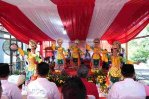 Festival Batu Penggilingan III 2025 Resmi Dibuka, Wali Kota Munjirin Dorong Pelestarian Budaya dan Lingkungan
