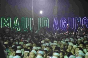 Jakarta Bersalawat di Monas, Ribuan Warga Padati Plaza Selatan