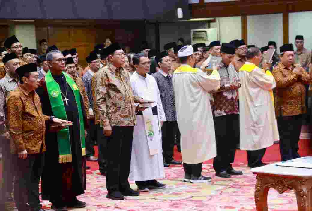 Gubernur Pramono Kukuhkan FKUB: Jakarta Jadi Teladan Kerukunan Nasional