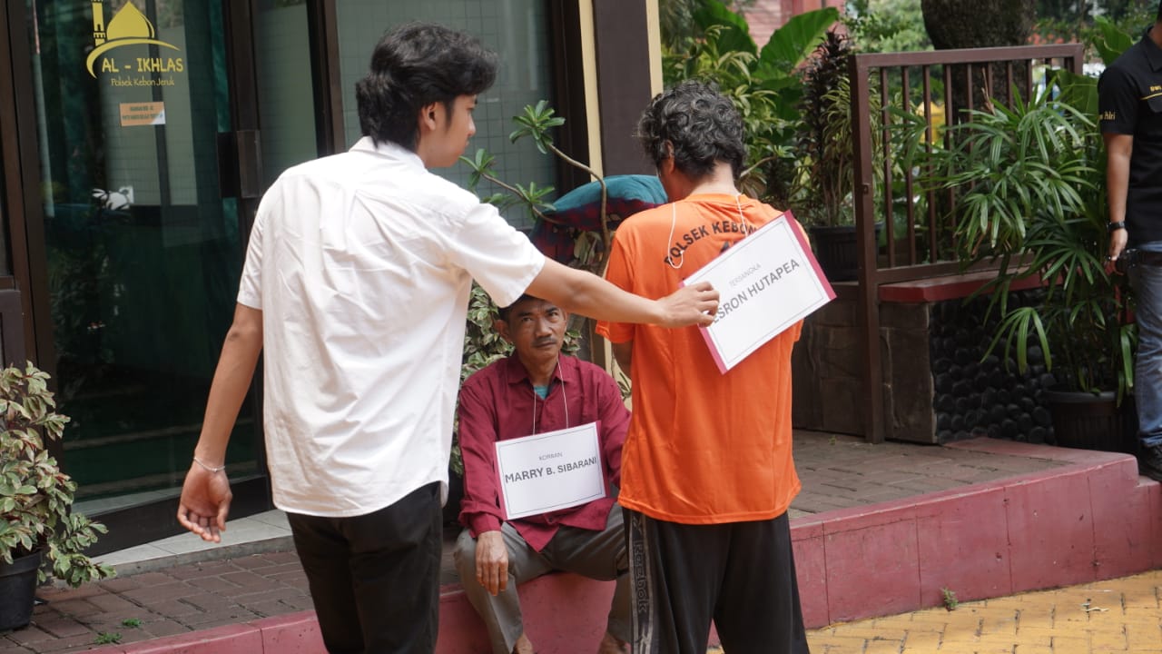 Tersangka Pembunuhan Agen Elpiji di Duri Kepa Jalani Rekonstruksi, 18 Adegan Perlihatkan Aksi Sadisnya