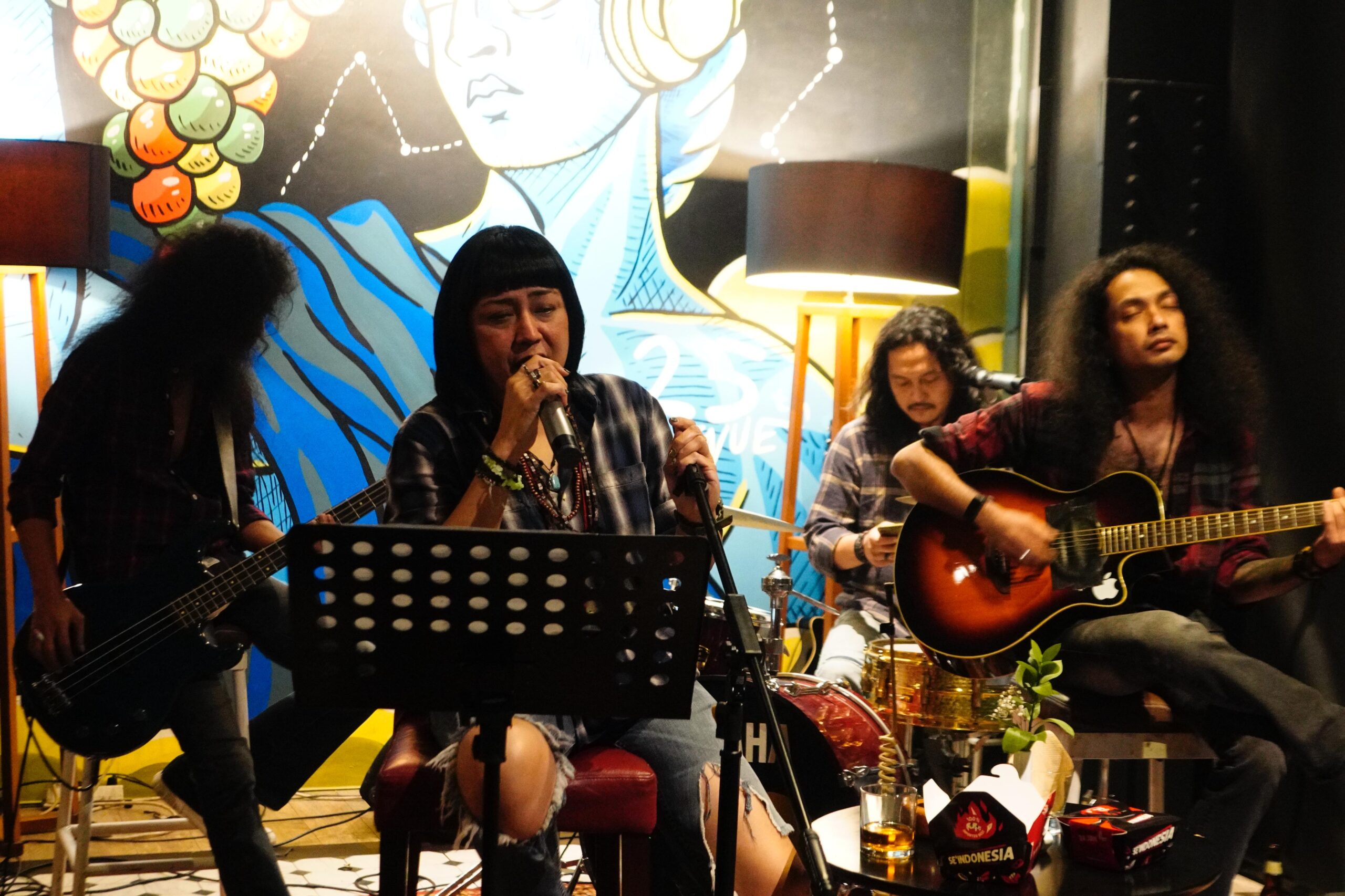 Rockafella’s Music & Talk Show Vol.15 Hidupkan Kembali Romantika 90-an Lewat “Intimate Unplugged Therapy