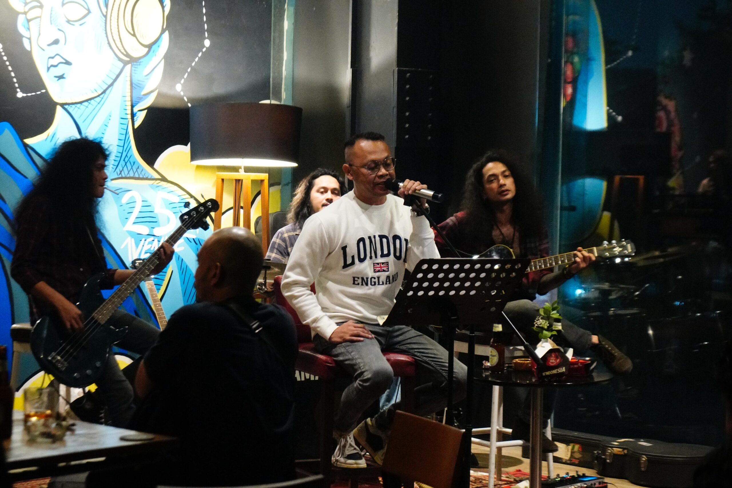 Rockafella’s Music & Talk Show Vol.15 Hidupkan Kembali Romantika 90-an Lewat “Intimate Unplugged Therap