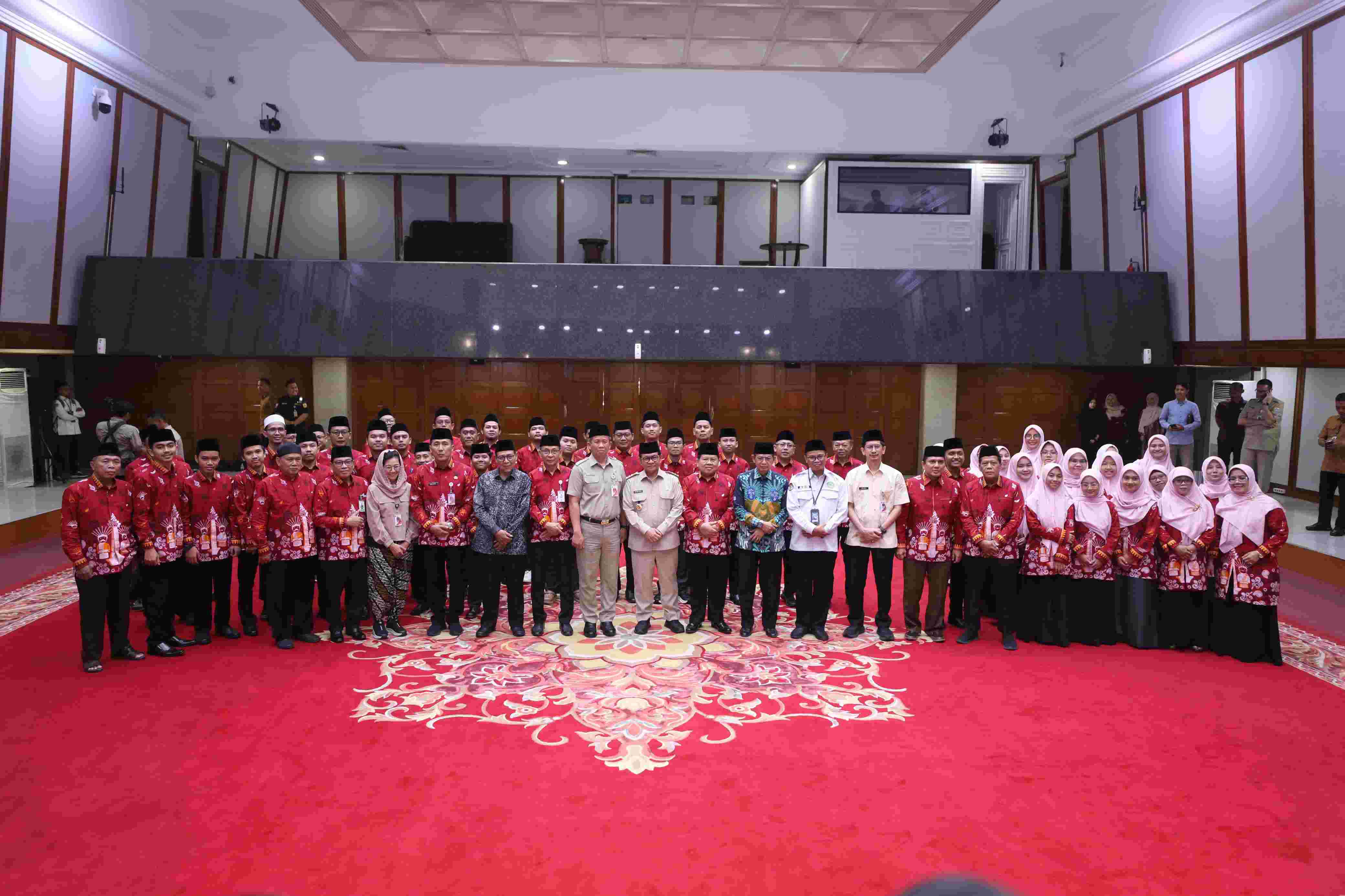 Gubernur Pramono Lepas Kafilah STQH DKI Jakarta: Lahirkan Generasi Qur’ani Cerdas dan Berakhlak Muli