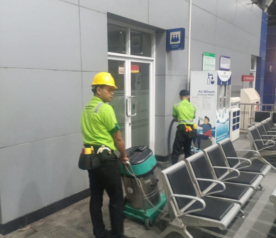 KAI Daop 1 Jakarta Klarifikasi Insiden di Stasiun Cikarang, Tegaskan Komitmen Pelayanan Humanis