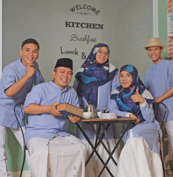 Keluarga KH Achmad Bachru Rozak MA 