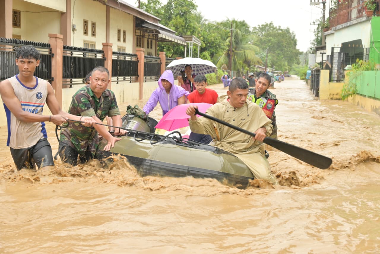 TNI Kerahkan Ratusan Prajurit Bantu Warga Terdampak Bencana di Aceh Tengah