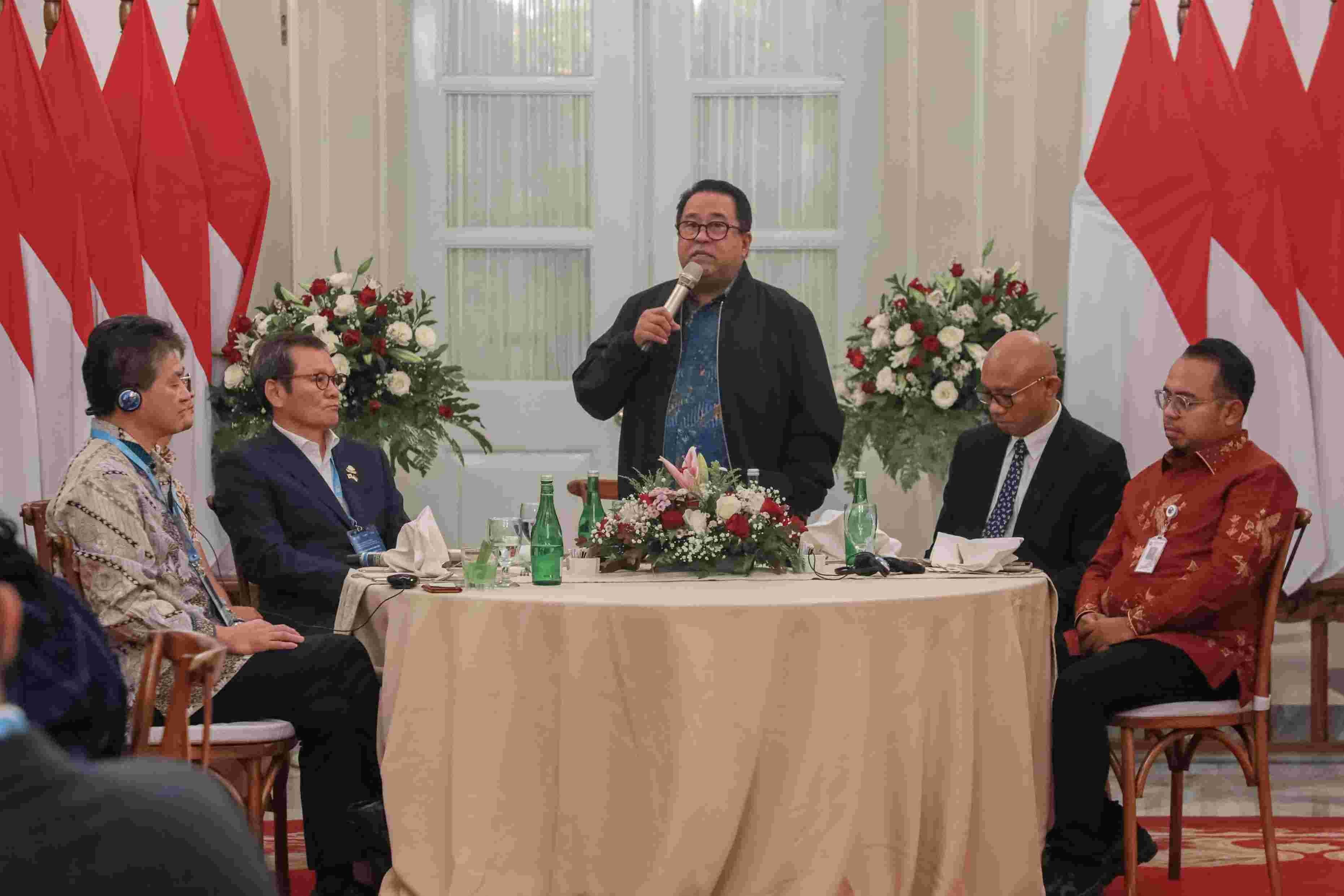 Jakarta Percepat Mobilitas Cerdas, Wagub Rano Ungkap Roadmap Transportasi Rendah Emisi di Hadapan Delegasi IITS 2025