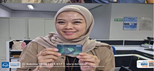 BRI KC Tangerang Merdeka Beri Penghargaan Karyawan Berprestasi Lewat Brilian of the Month November
