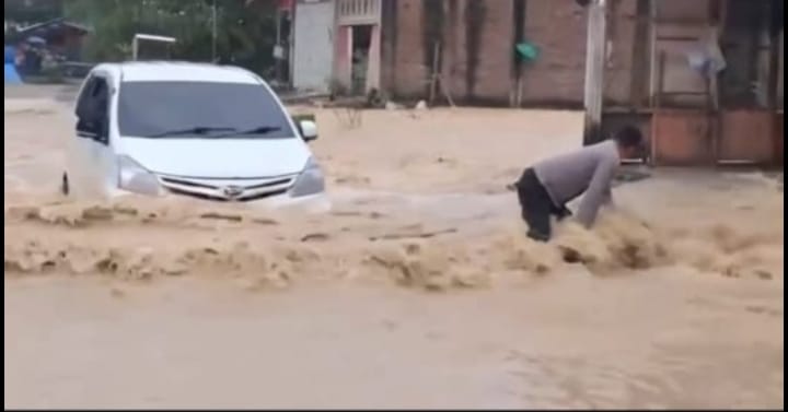 Banjir Susulan Guncang Aceh Timur, Polisi Siagakan Sarana Evakuasi ke Berbagai Gampong