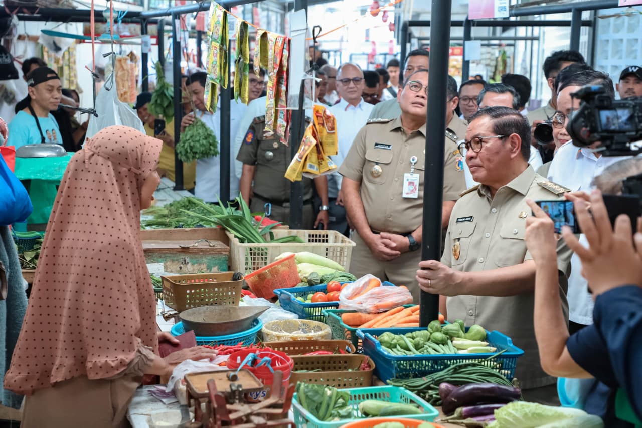 Gubernur Pramono Anung Resmikan Pasar Kombongan, Fokus Benahi Akses dan Perkuat Transaksi Digital