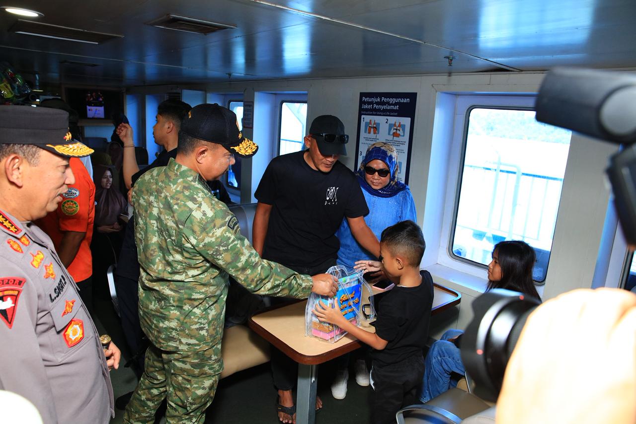 Panglima TNI dan Kapolri Tinjau Kesiapan Pelabuhan Merak Jelang Mudik Lebaran 2026