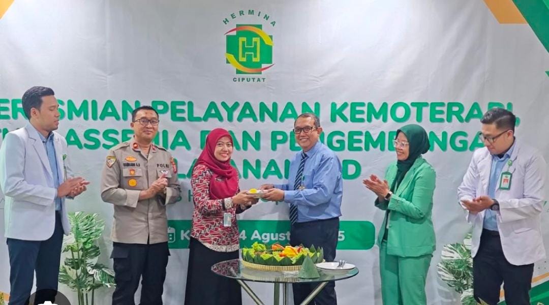 RS Hermina Ciputat dan Komunitas Jurnalis  Berbagi Takjil di Penghujung Ramadan