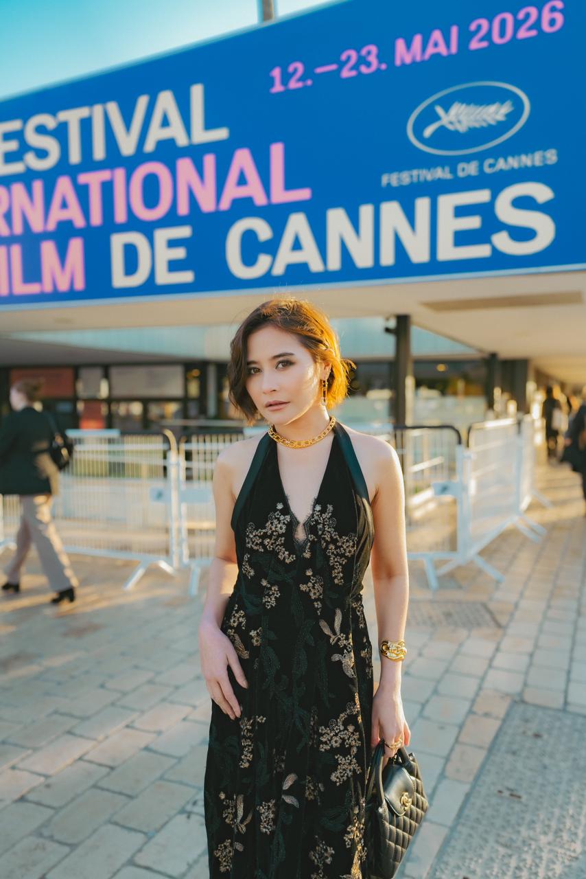 Prilly Latuconsina dalam adegan film Holy Crowd di Cannes Film Festival 2026