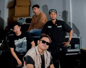 PUNKESMAS Hadir dari Skena Punk Karawang, Luncurkan "Baca Pikir Lihat"