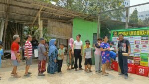Program Jumat Berkah Wartawan (PJBW) memasuki pekan ke-95, menyambangi dua wilayah di Jakarta Timur bersama Sekretaris DPW PPP DKI Jakarta Bang Hatta dan seniman Betawi Bang Mahdid, membagikan ratusan paket makanan dan minuman serta menyapa warga secara langsung.