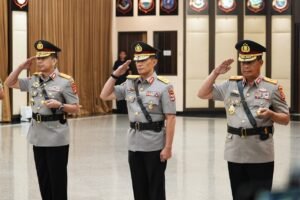 Kapolri memimpin serah terima jabatan Kakorlantas Polri dan tiga Kapolda di Mabes Polri.
