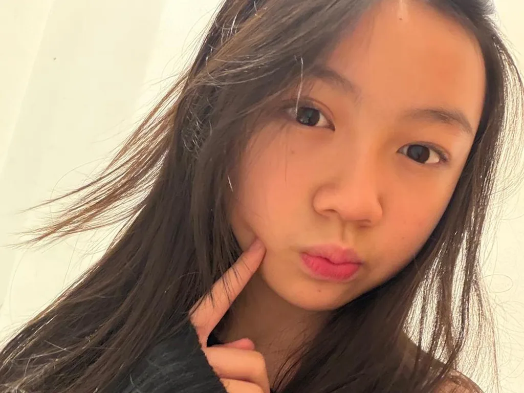 Lindee Cremona merilis single Dewasaku Membanggakanmu