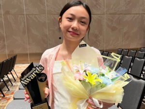 Lindee Cremona meraih penghargaan Indomusik Awards 2026 melalui lagu Kucing - di Tempat Biasa