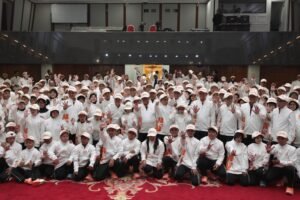 Gubernur Pramono Anung melepas kontingen atlet SOIna DKI Jakarta menuju PESONAS II 2026 di Kupang.